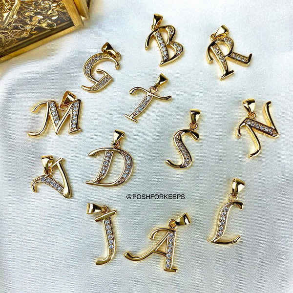 18K GOLD SCRIPT INITIAL NECKLACE