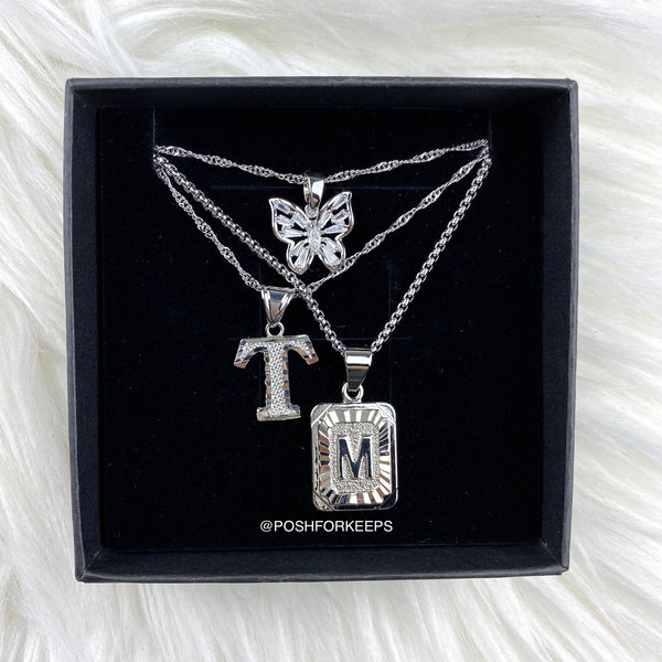 SILVER INITIAL MEDALLION NECKLACE
