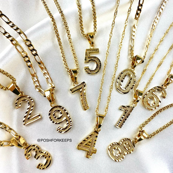 18K GOLD BLOCK NUMBER NECKLACE